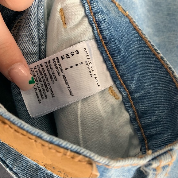 AMERICAN EAGLE | "Mom short" high waisted jean shorts - Picture 8 of 9